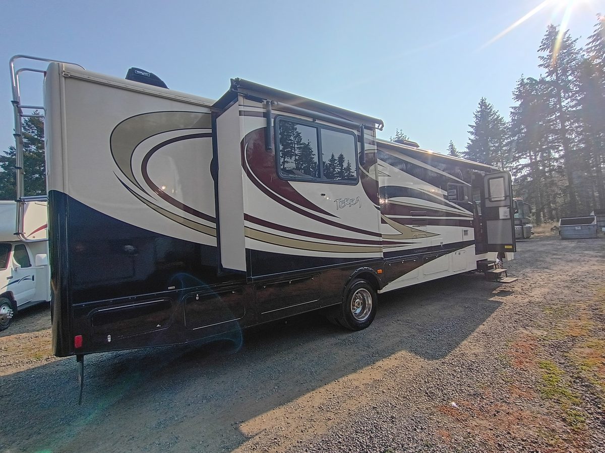 2013 Terra Class A 35' Double Slide $39900