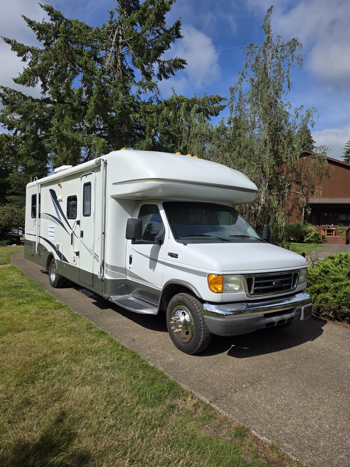 2005 R-Vision Trail-Lite B+ 28' Slide-Out $21900